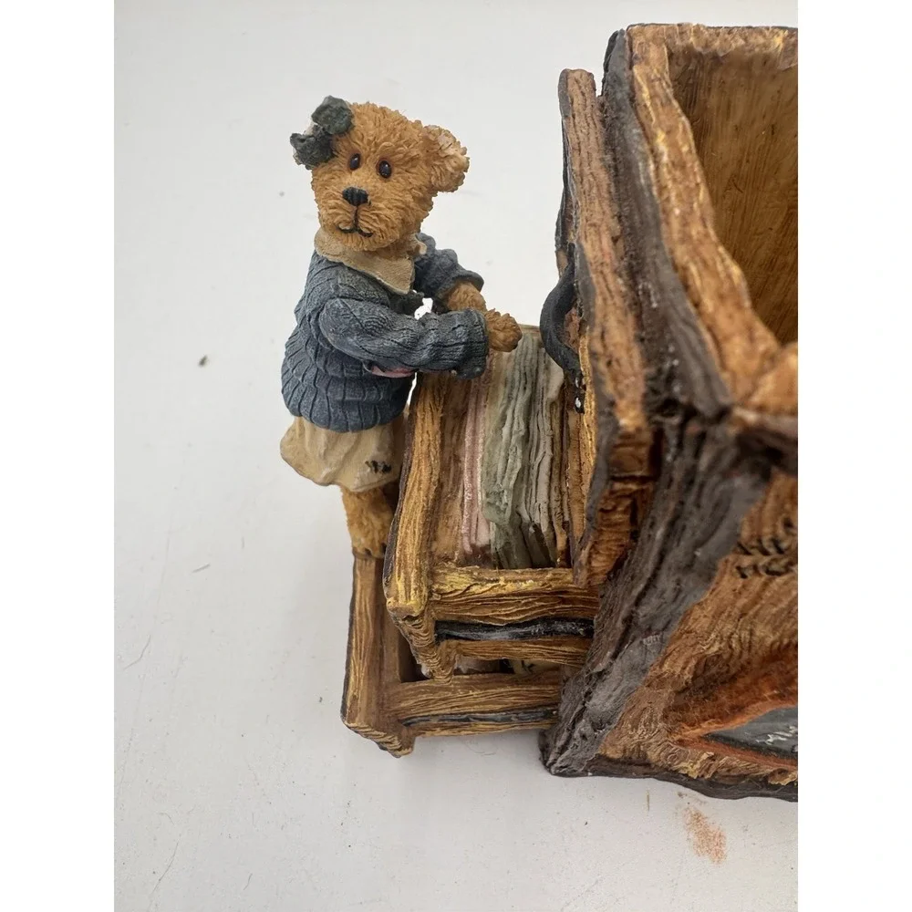 Boyds Bears - Ms. Griz -‎ Pencils and Pens and Rulers Holder - Figurine - #4103